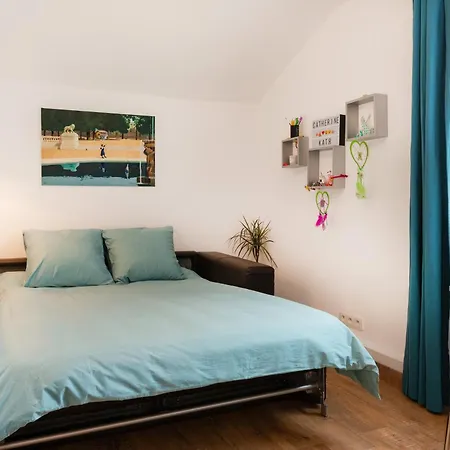 Charming Two Bedroom With A Garden *